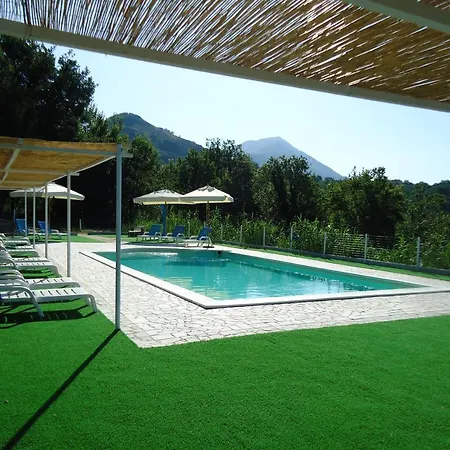 Alloggio per agriturismo Crete Gialle *