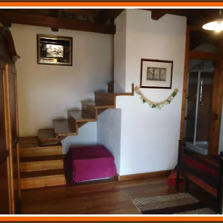 Alloggio per agriturismo Crete Gialle *